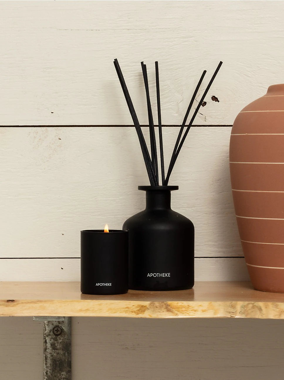 Apotheke Scented Reed Diffuser – Charcoal – 6.7oz