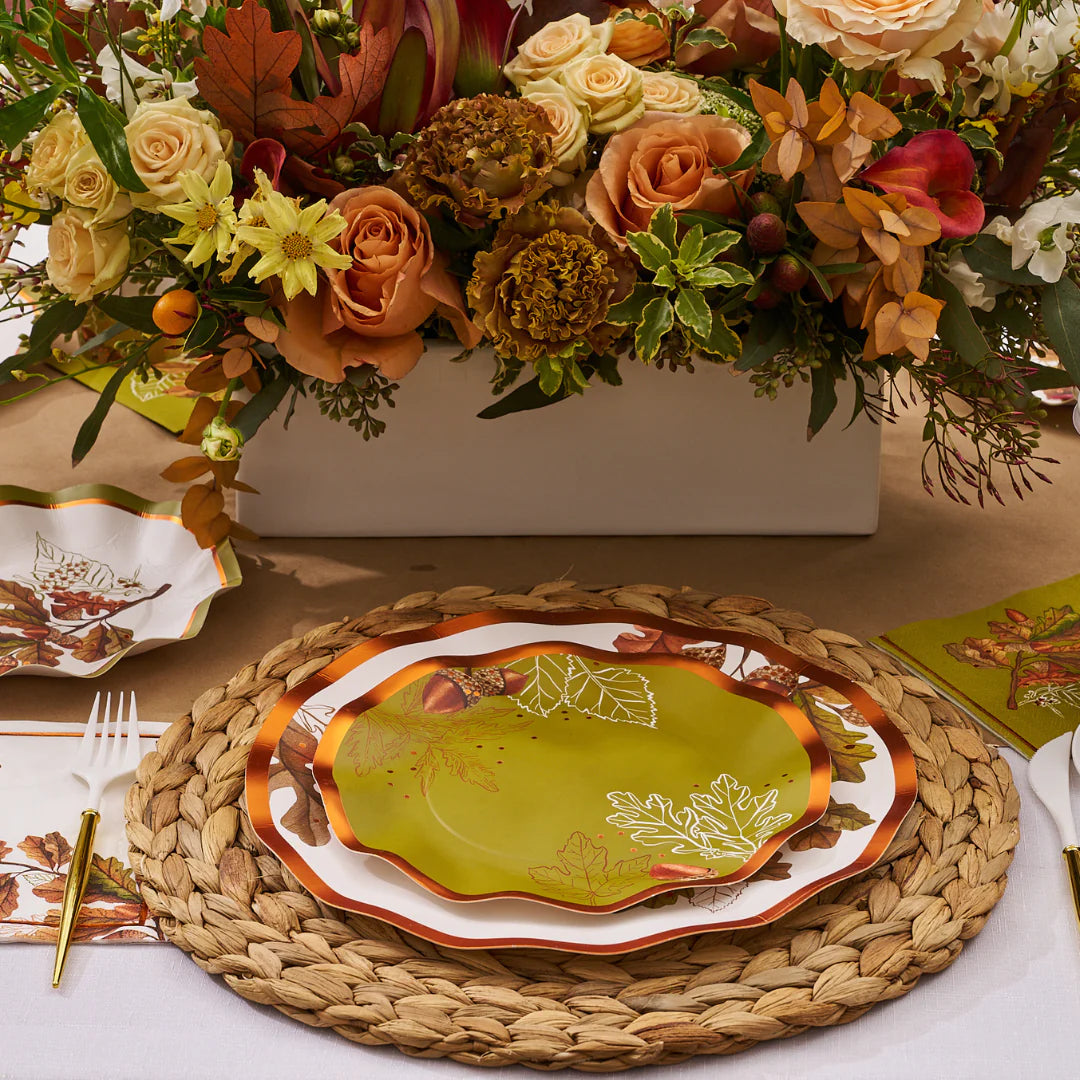 Sophistiplate Wavy Paper Salad Plates – Acorn and Oak – 8pk