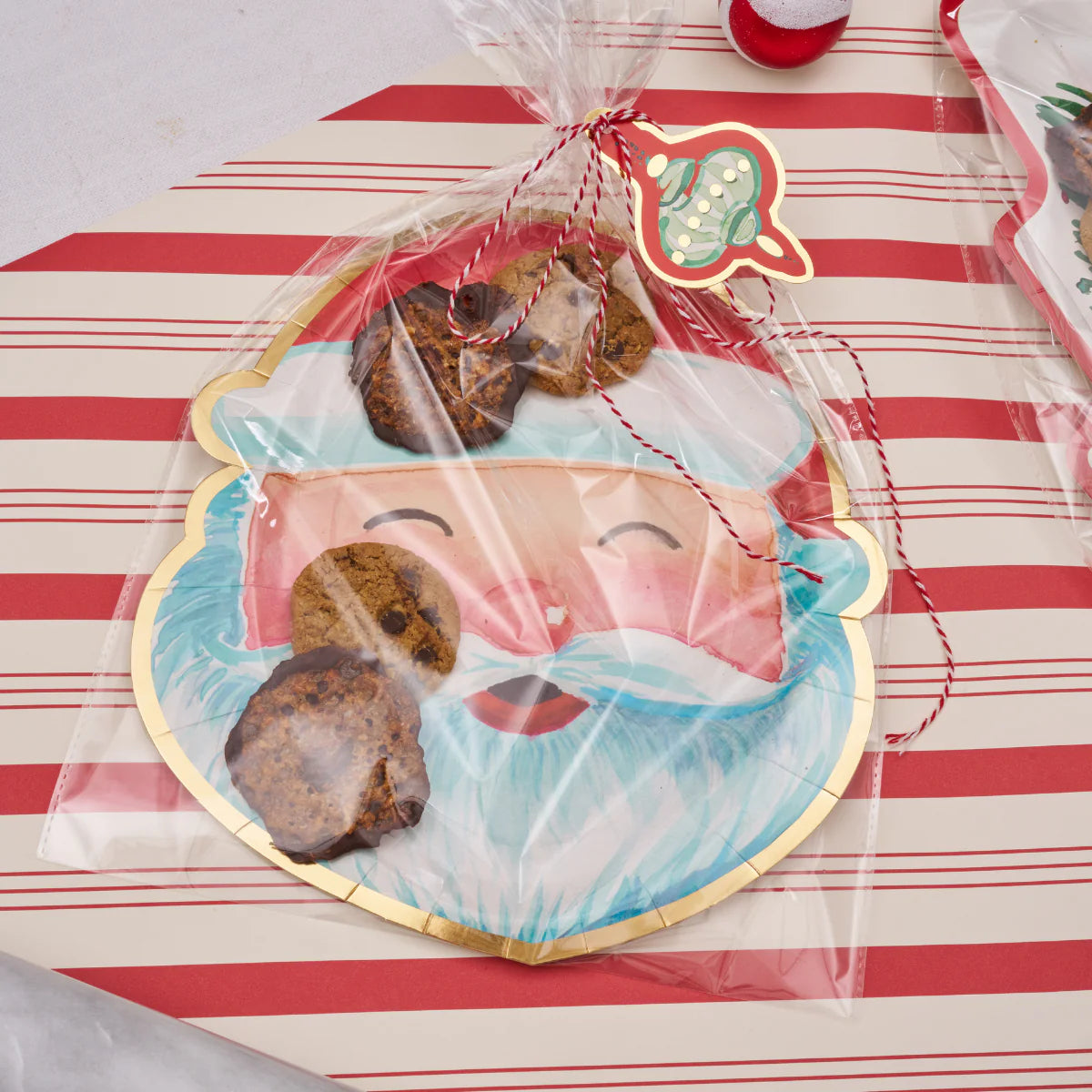 Sophistiplate Die Cut Cookie Tray Gifting Kit – Santa – Set of 6