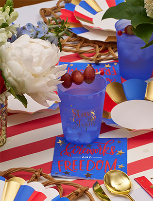 Sophistiplate Paper Beverage Napkins – Pack of 20 – Modern Patriotic