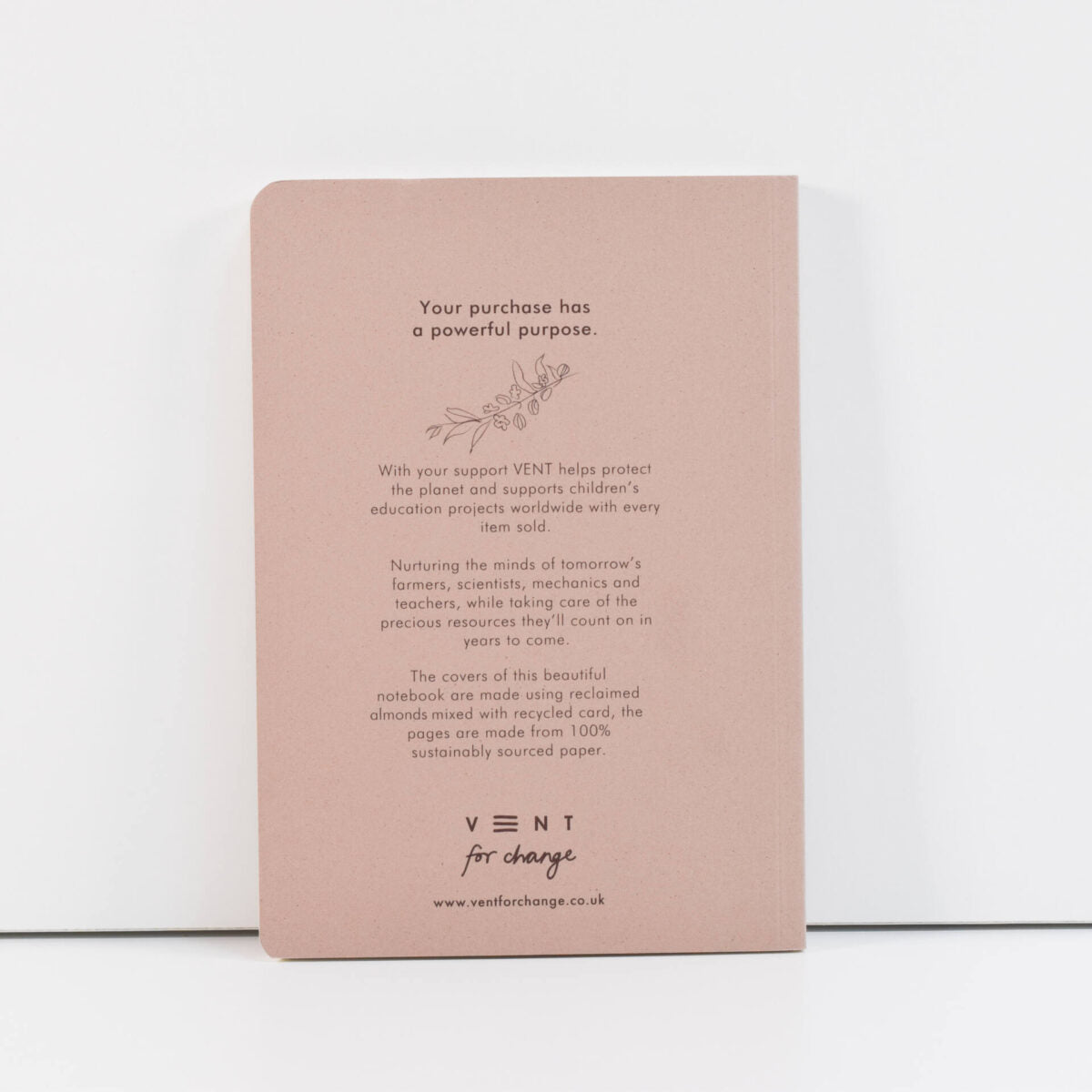 Vent For Change Enviro 杏仁皮A5笔记本 – 6" x 8" – 120页