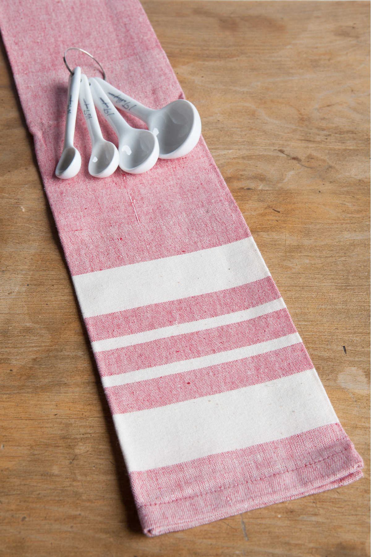 Sustainable Threads Cotton Handwoven Kitchen Towel – Tomato – 27" x 19"