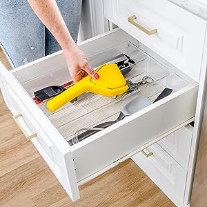 Dreamfarm Lemon Fluicer – Easy Squeeze Lemon Juicer – Folds Flat For Storage