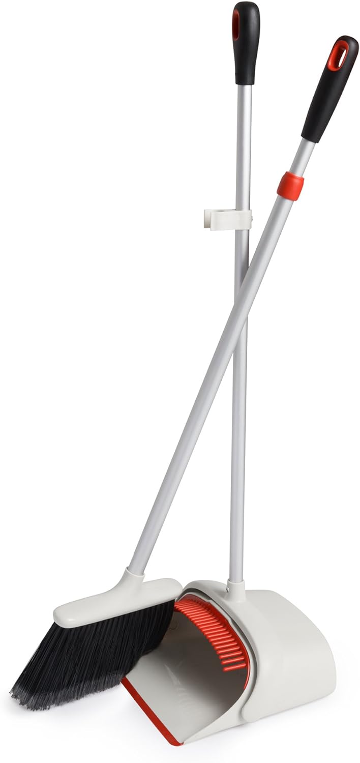 OXO Good Grips Large Sweep Set with Extendable Broom