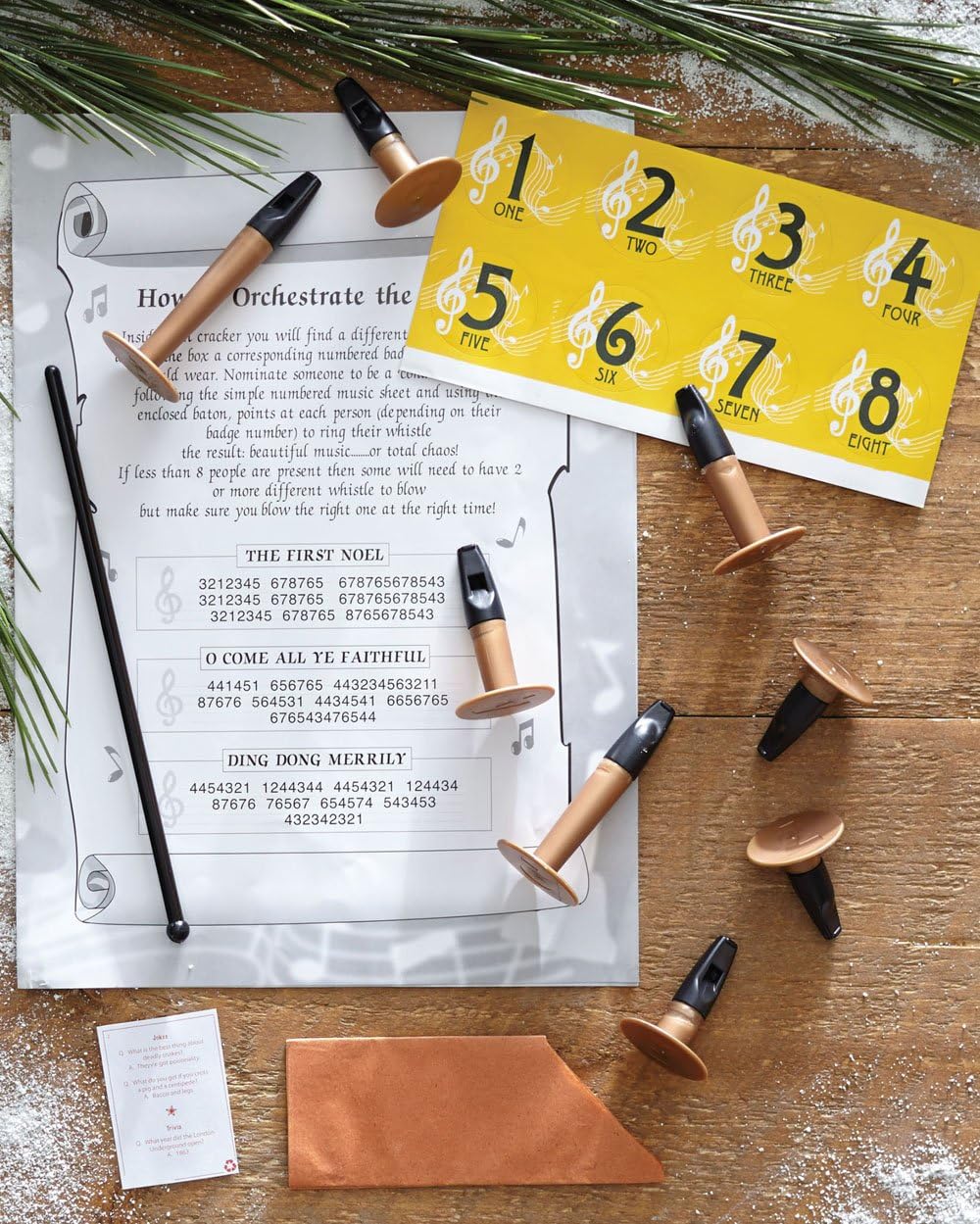 Robin Reed Concerto Holly Christmas Party Crackers – 8 Pack