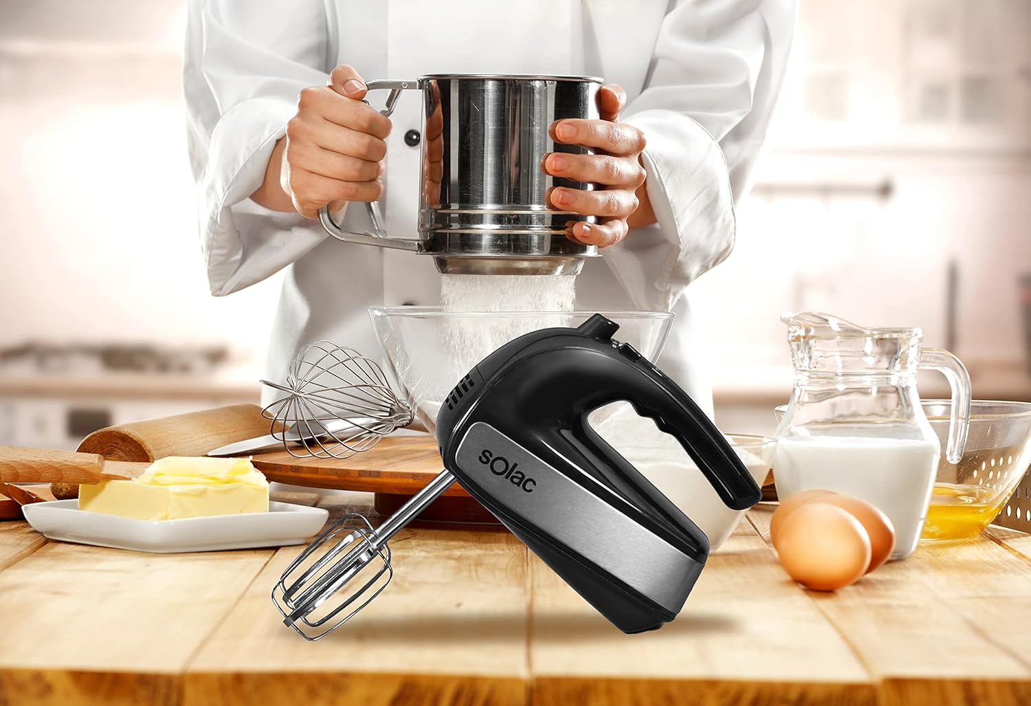 Solac Stainless Steel 5-Speed 200W Hand Mixer + Turbo – Black