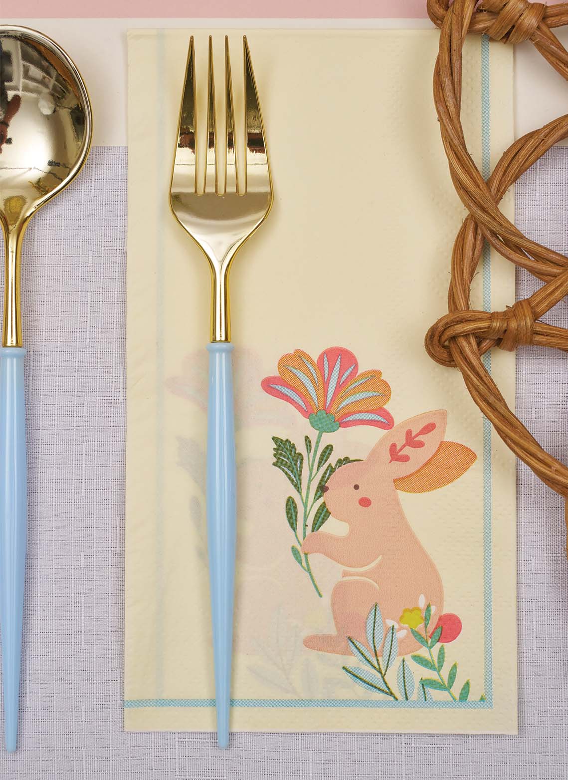 Sophistiplate Paper Guest Towels – Pack of 20 – Folklore Easter