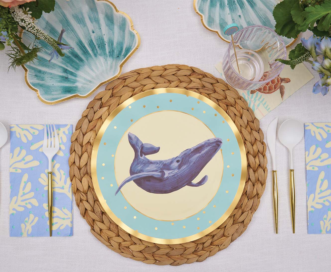 Platos de papel troquelados para ensalada y postre Sophistiplate – Paquete de 8 – Mar Pastel