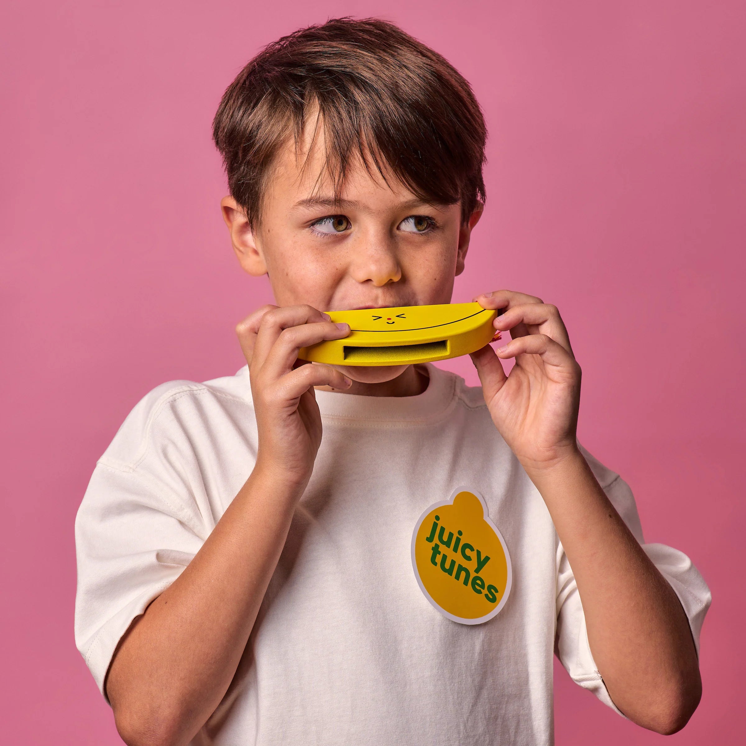 Kikkerland Kidoki Armónica de madera con diseño de frutas - Surtido - Cada artículo se vende por separado