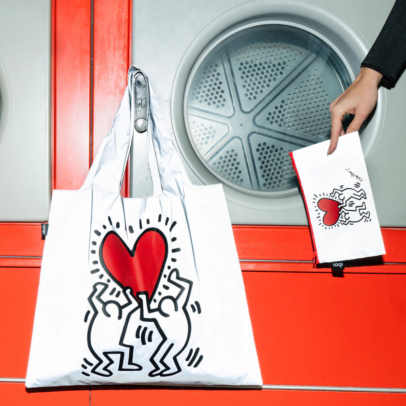 LOQI Reflective Reusable Tote Bag – Keith Haring Dancing Heart