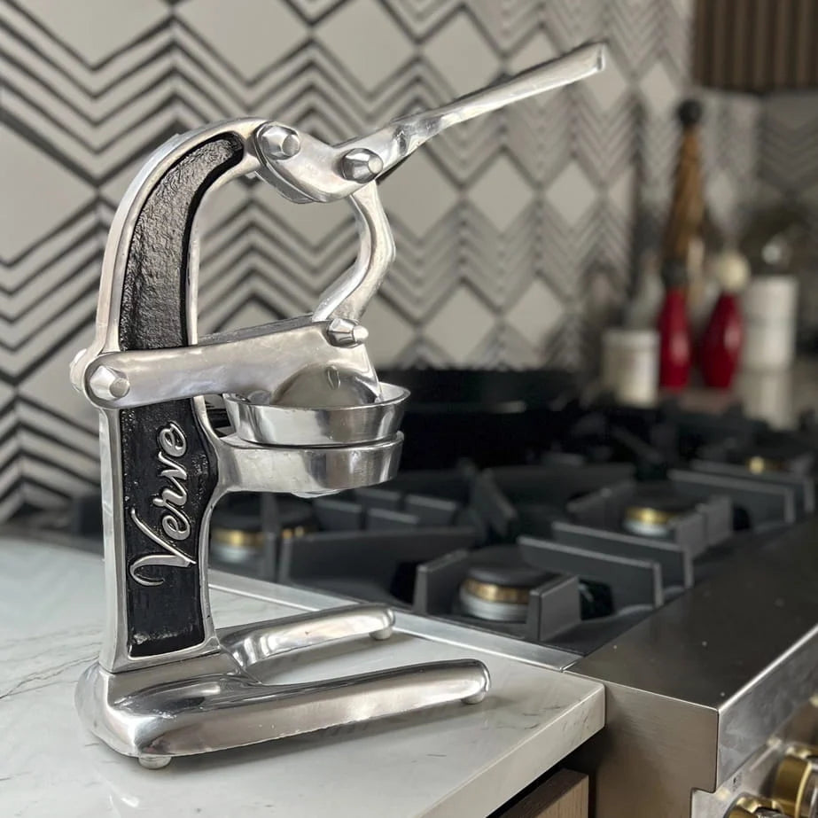 Verve Culture Artisan Manual Citrus Juicer – Small – Black