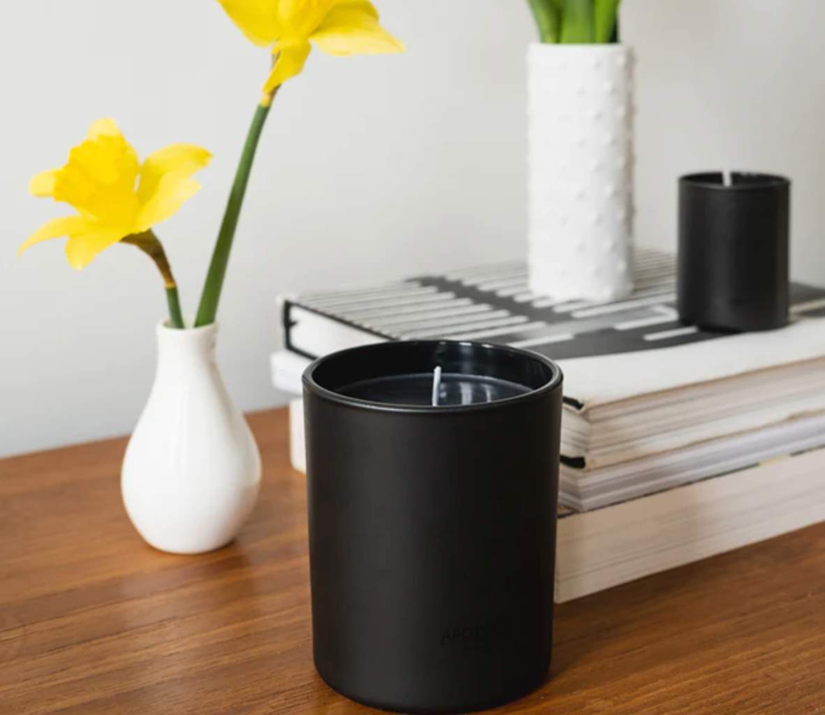 Apotheke Charcoal Signature Candle – 11oz