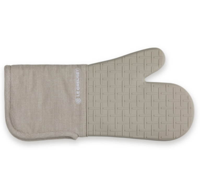 Le Creuset Premium Silicone Oven Mitt – 15" – Sable