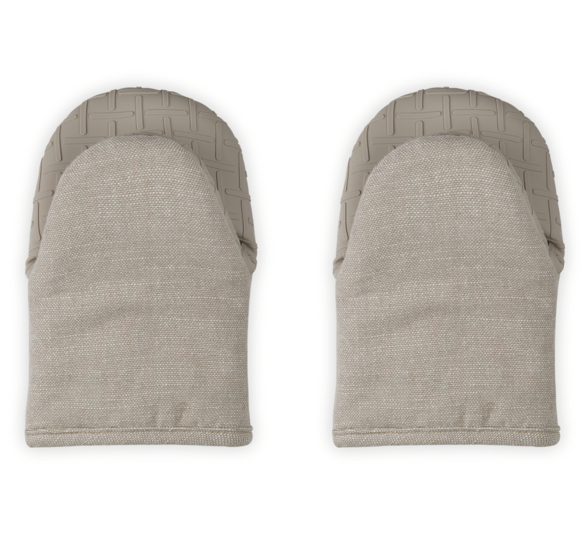 Le Creuset Mini Silicone Oven Mitts – Set of 2 – Sable