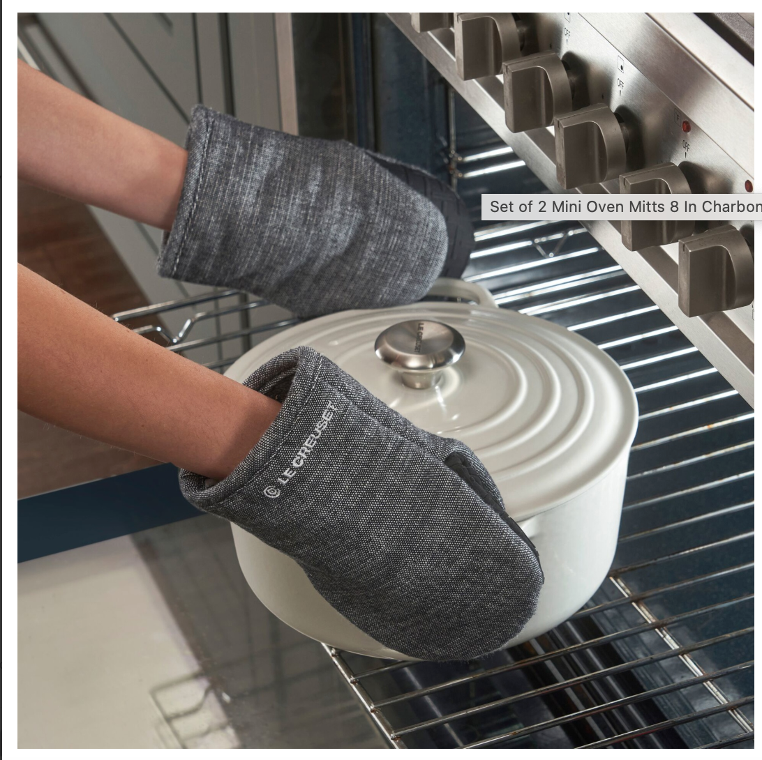 Le Creuset Mini Silicone Oven Mitts – Set of 2 – Sable