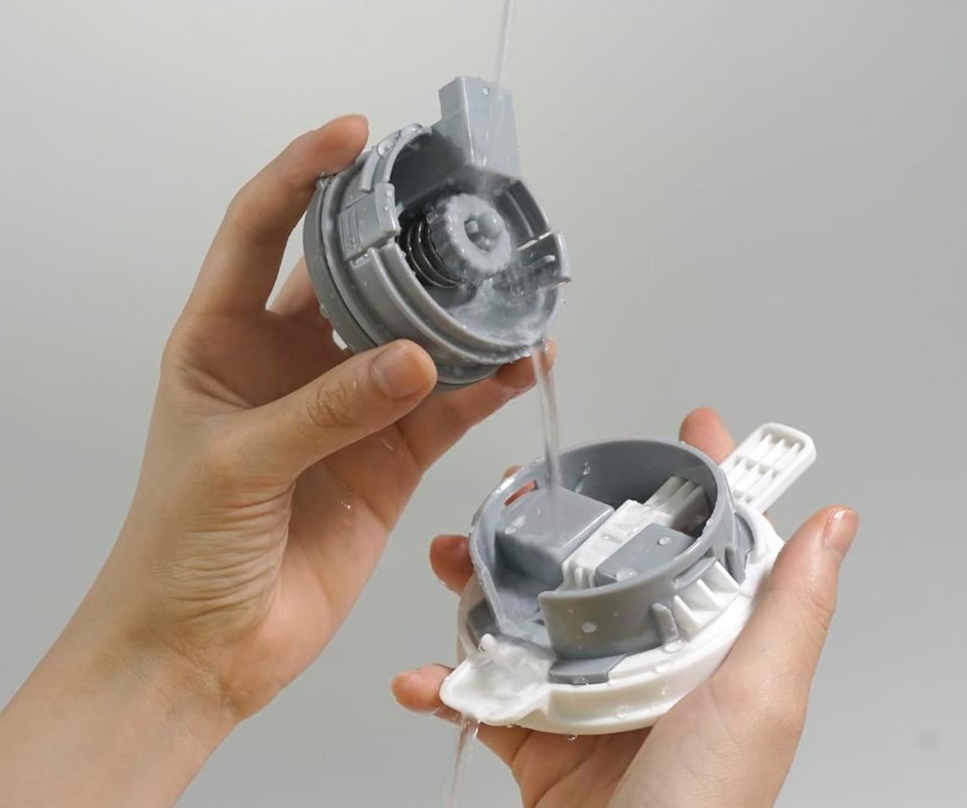 Hario Thermal Server with Ceramic Coating – 27oz. – White