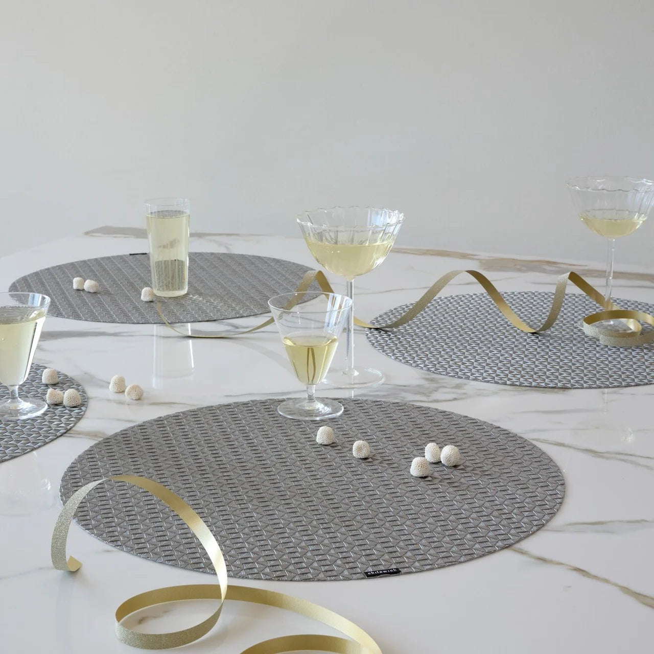 Chilewich Origami Round Placemat – Gunmetal