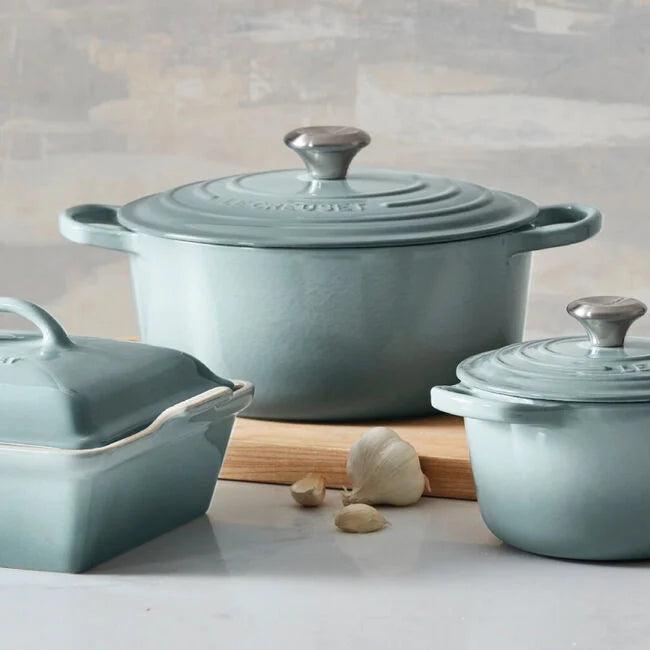 Le Creuset Round Dutch Oven – 5.5 QT – Sea Salt