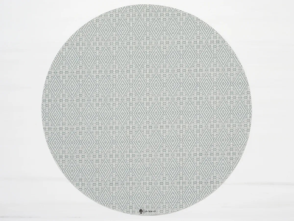 Chilewich Boxwood Geometric Lace Weave Round Placemat – Abalone