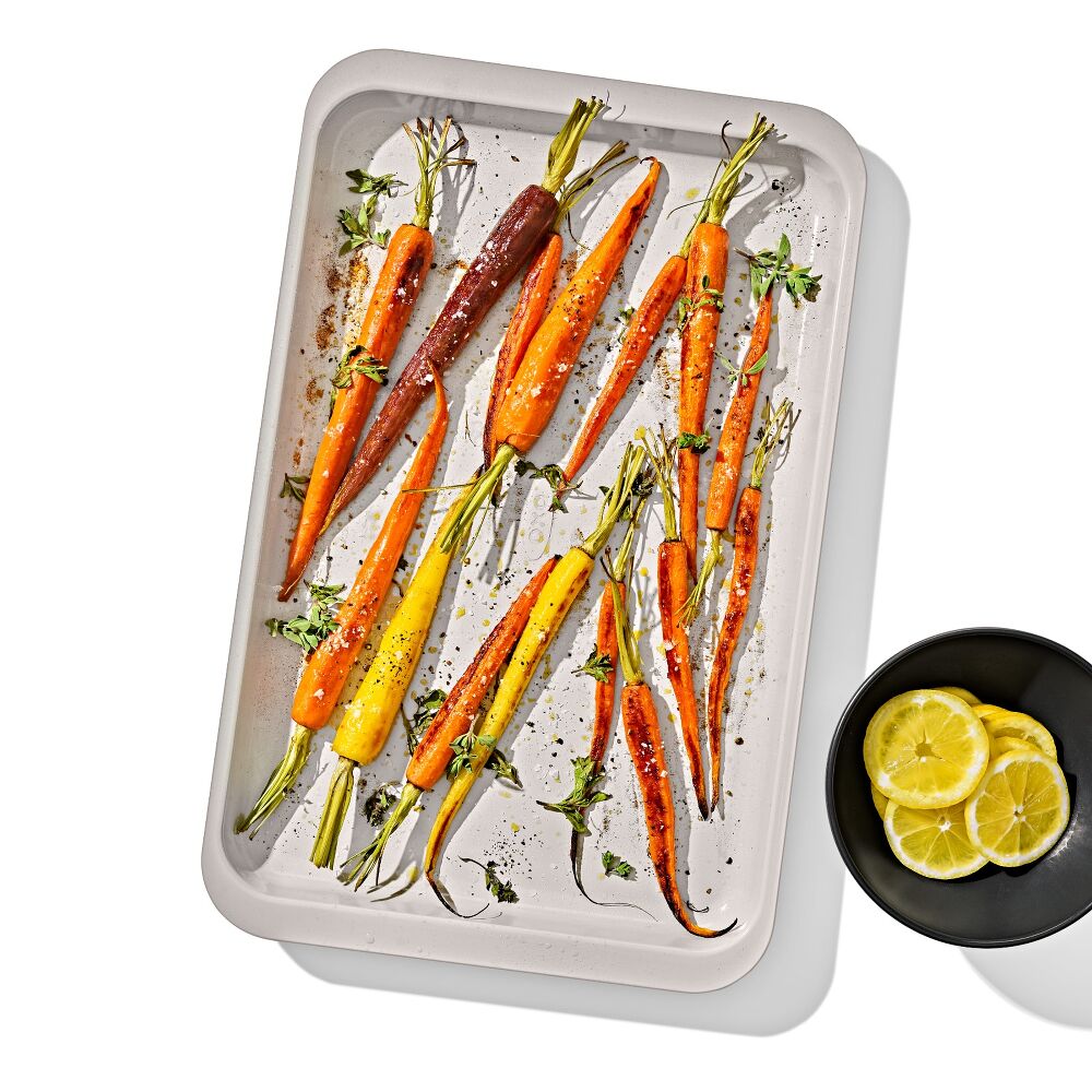 Oxo Non-Stick Pro陶瓷涂层金属半尺寸烤盘 - 13.4" x 19" – 饼干