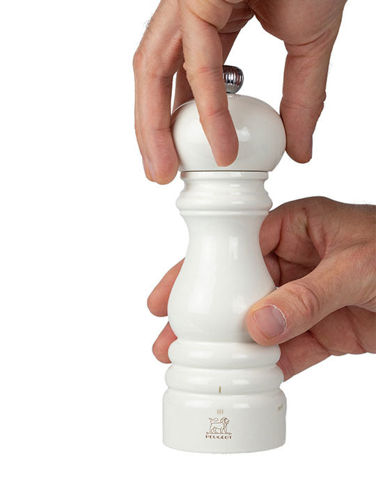 Peugeot Classic Salt Mill – Ivory Lacquer – 7"