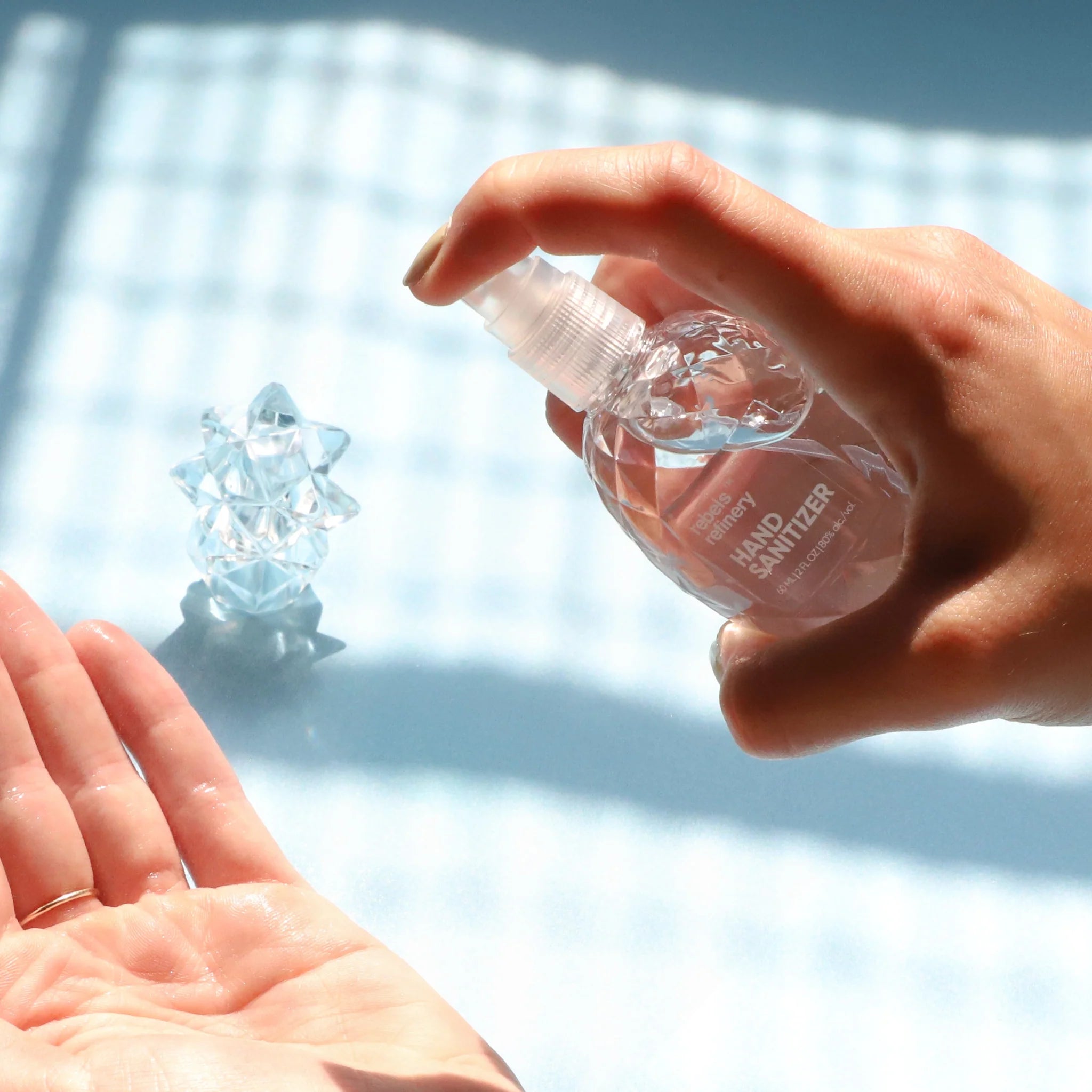 Pineapple Shaped Refillable Hand Sanitizer With Essential Oil – Pepperment – 2oz