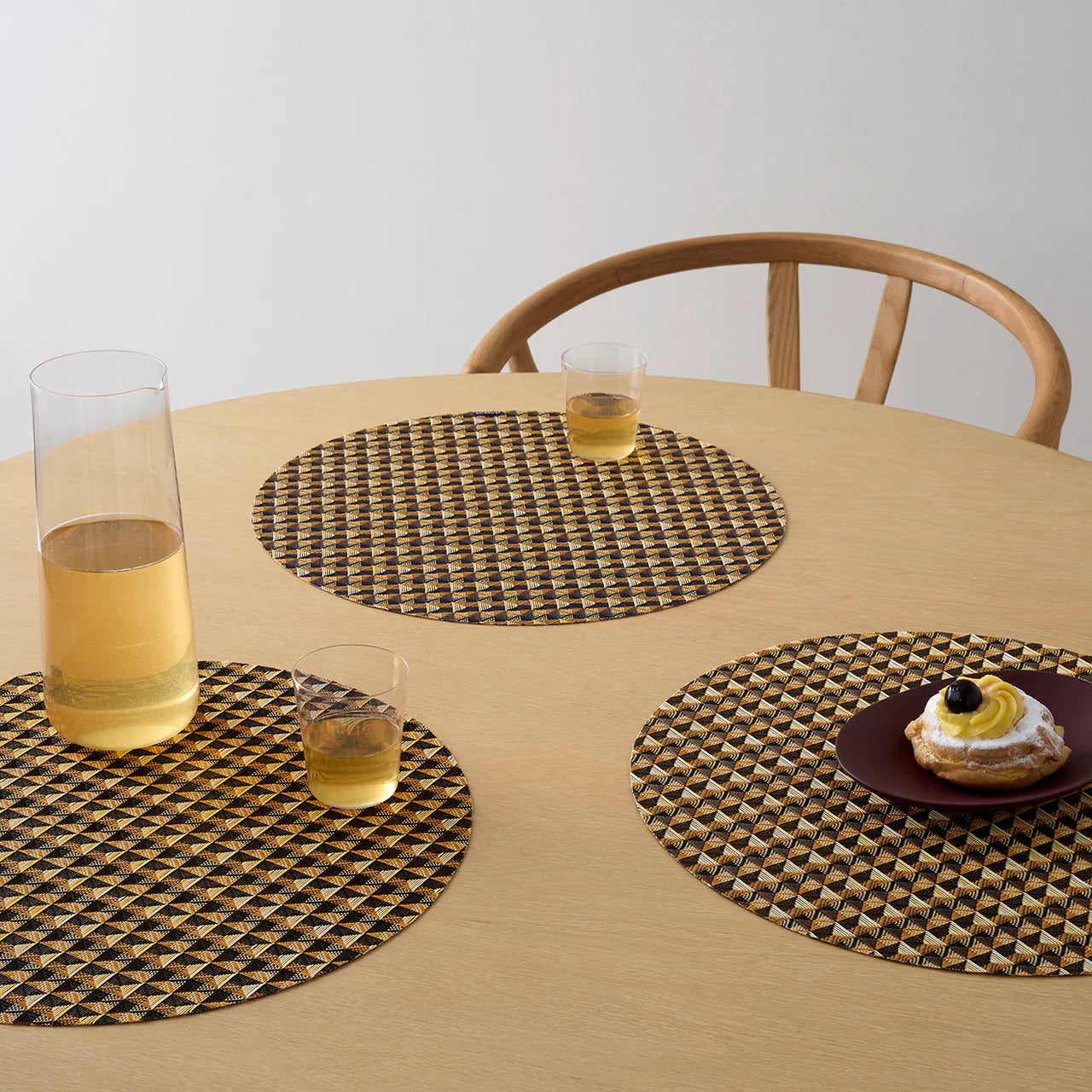 Chilewich Crane Round Placemat – Honey
