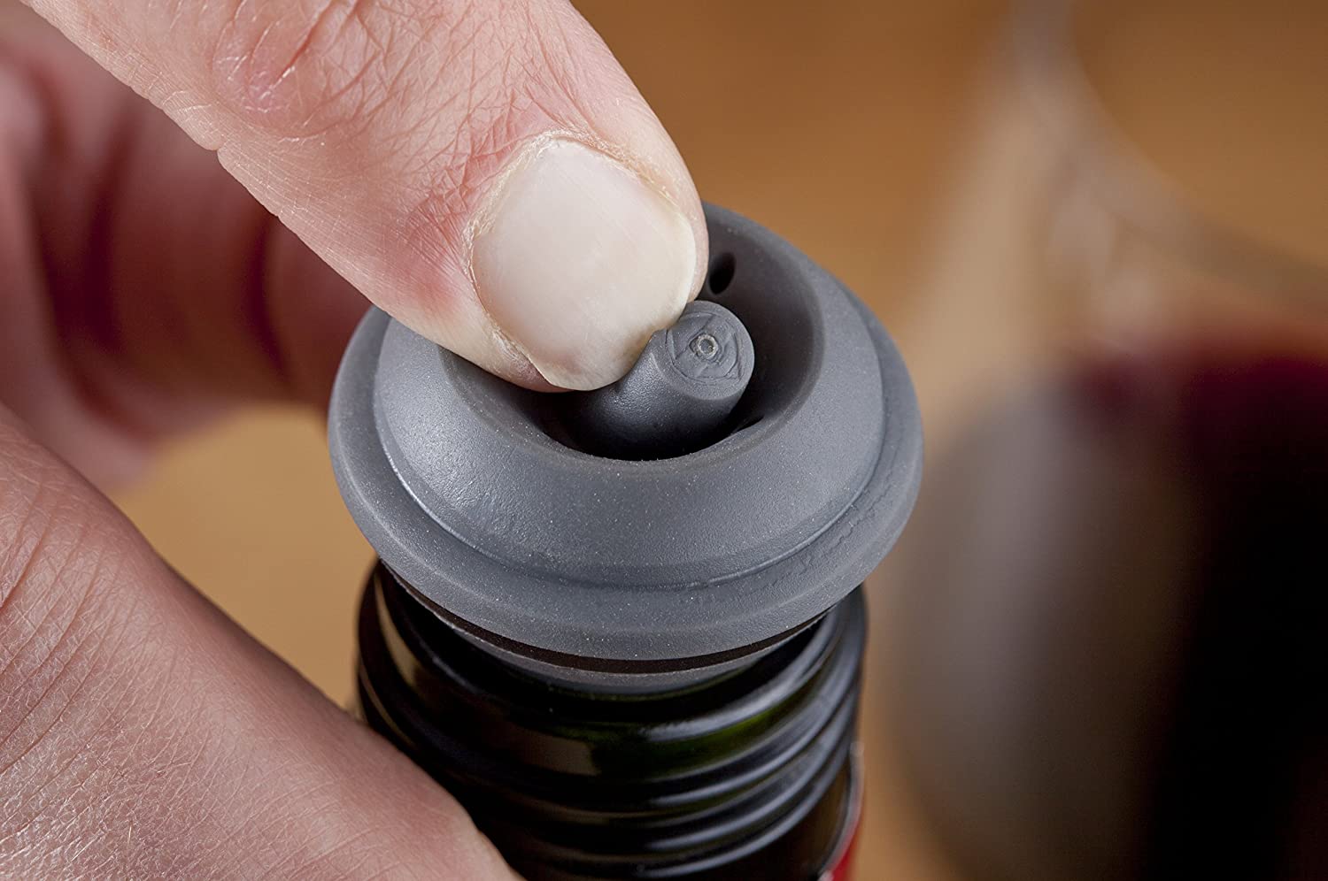 Vacu Vin Wine Saver Vacuum Stoppers – Set of 2 – Grey