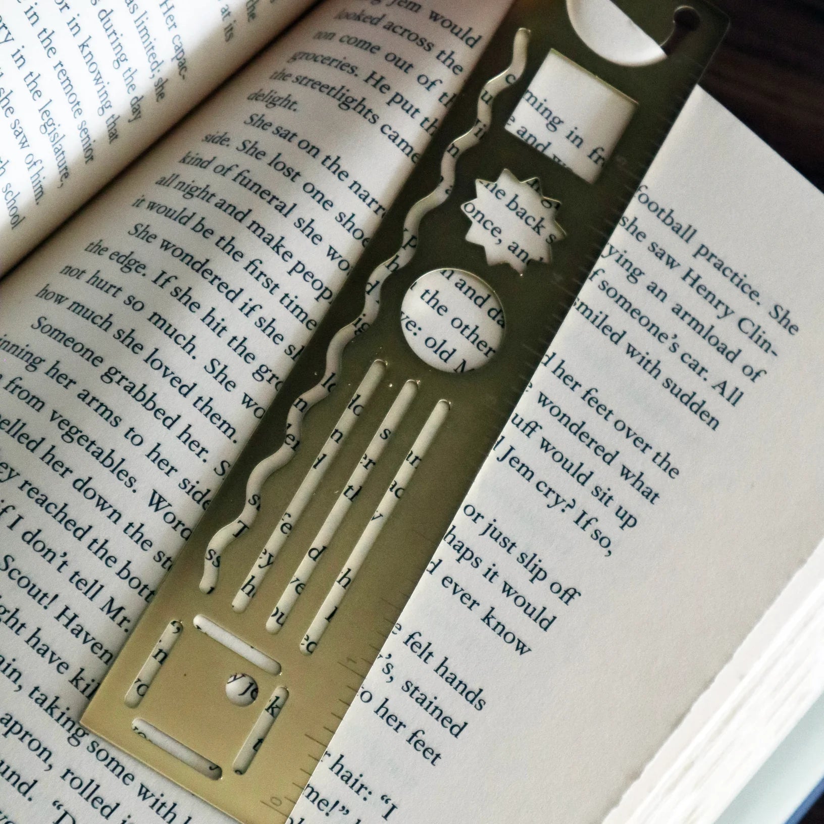 Kikkerland 3 in 1 Metal Ruler