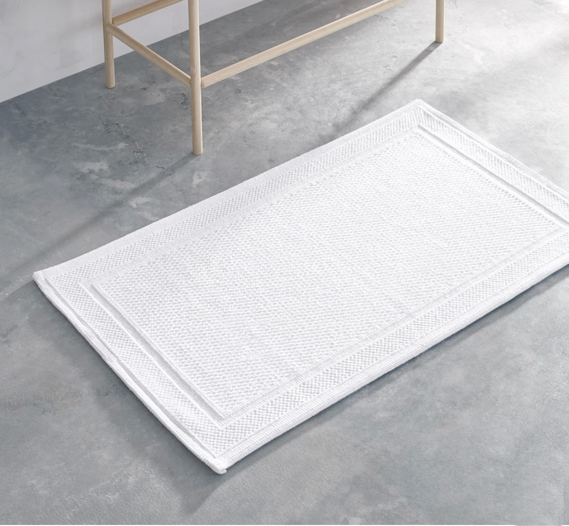 Kassatex Athens Bath Rug – White