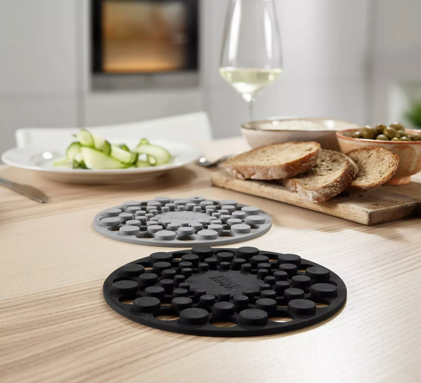Joseph Joseph Spot-On Silicone Trivets – Set of 2