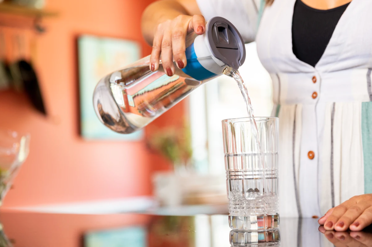 Hydros Glass Water Filtration Carafe – 40 oz.