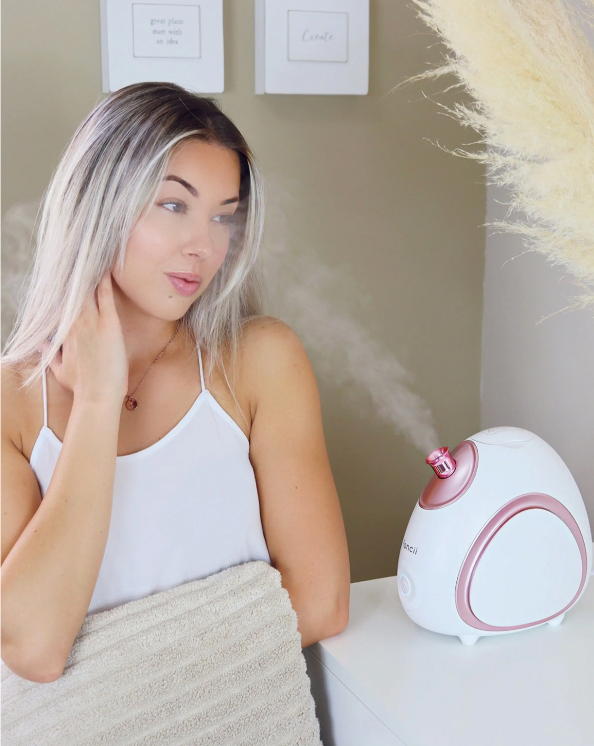 RIVO Nano-Glow Facial Steamer