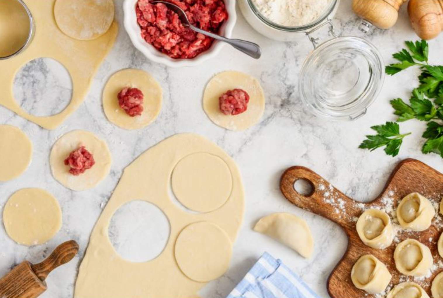 Mrs. Anderson Round Cookie Cutter Set with Storage Container – Set of 10