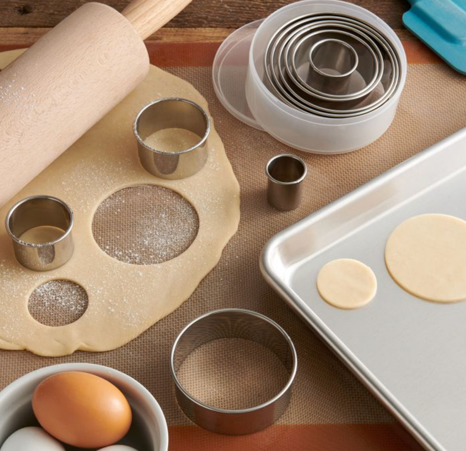 Mrs. Anderson Round Cookie Cutter Set with Storage Container – Set of 10