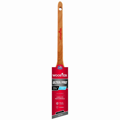 Wooster Ultra/Pro Firm Willow Professional Angle Sash Paint Brush – 1.5"