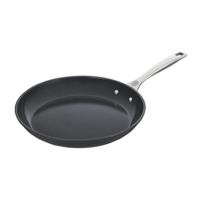 Le Creuset Essential Nonstick Ceramic Fry Pan – 12"