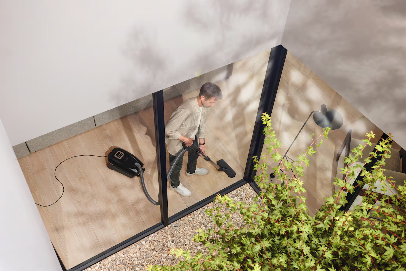 Miele 筒式吸尘器 Guard L1 AllFloor – 黑曜石色