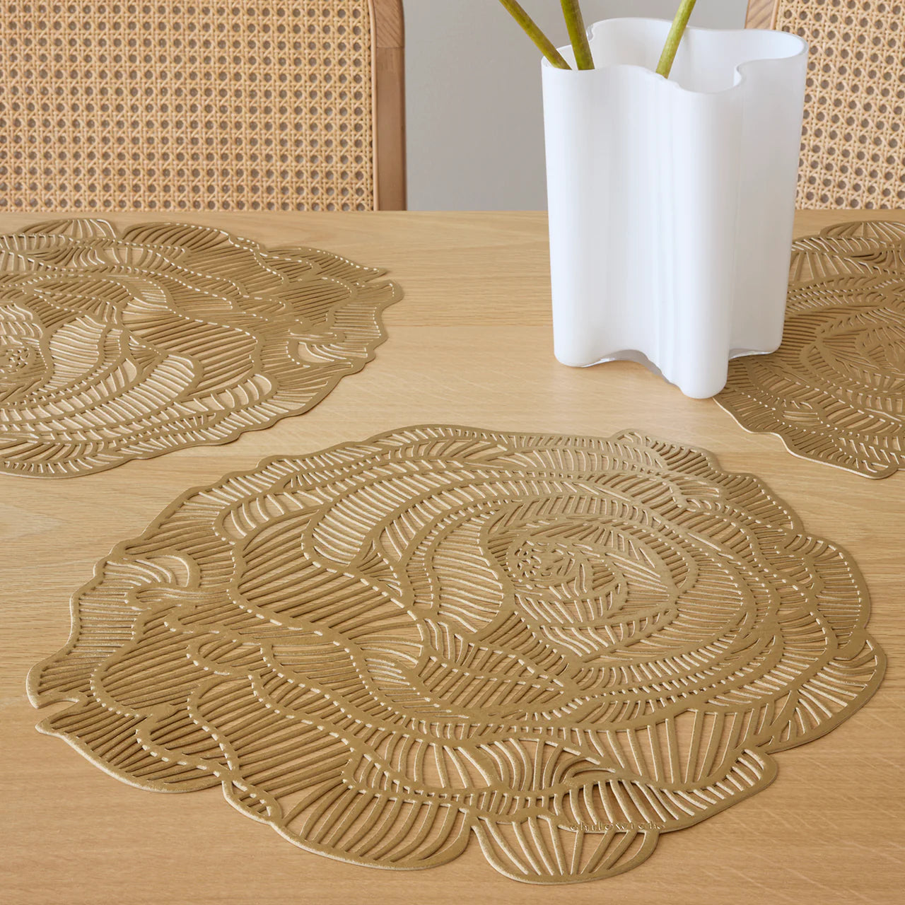 Chilewich Round Rose Placemats - Brass