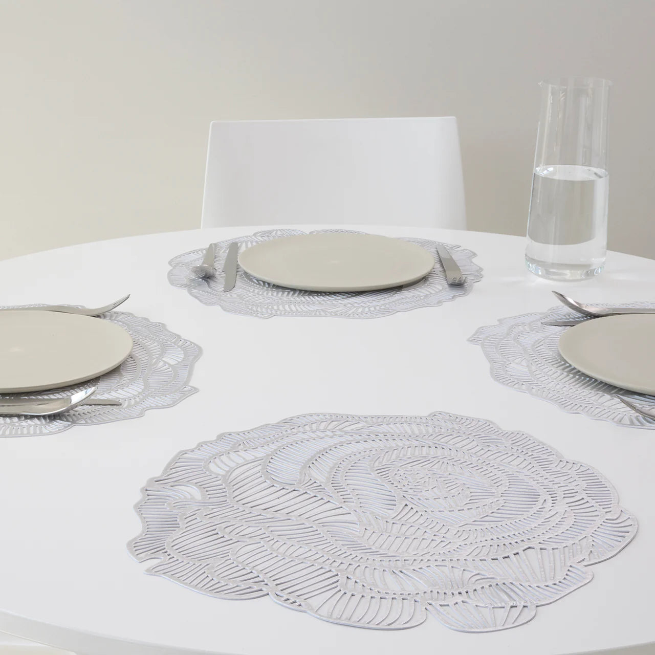Chilewich Round Rose Placemats - Silver