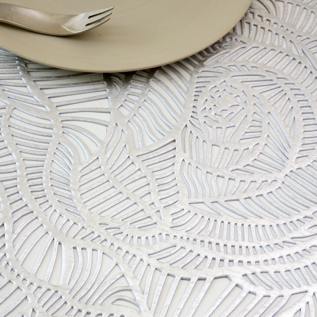Chilewich Round Rose Placemats - Silver