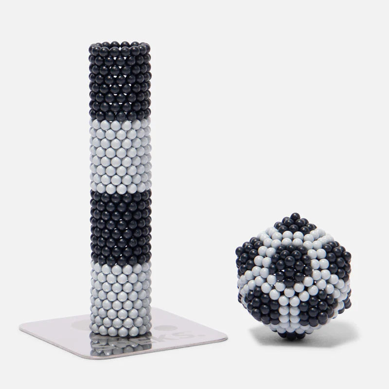 Matte Speks Magnet Balls - 2.5mm – Lunar