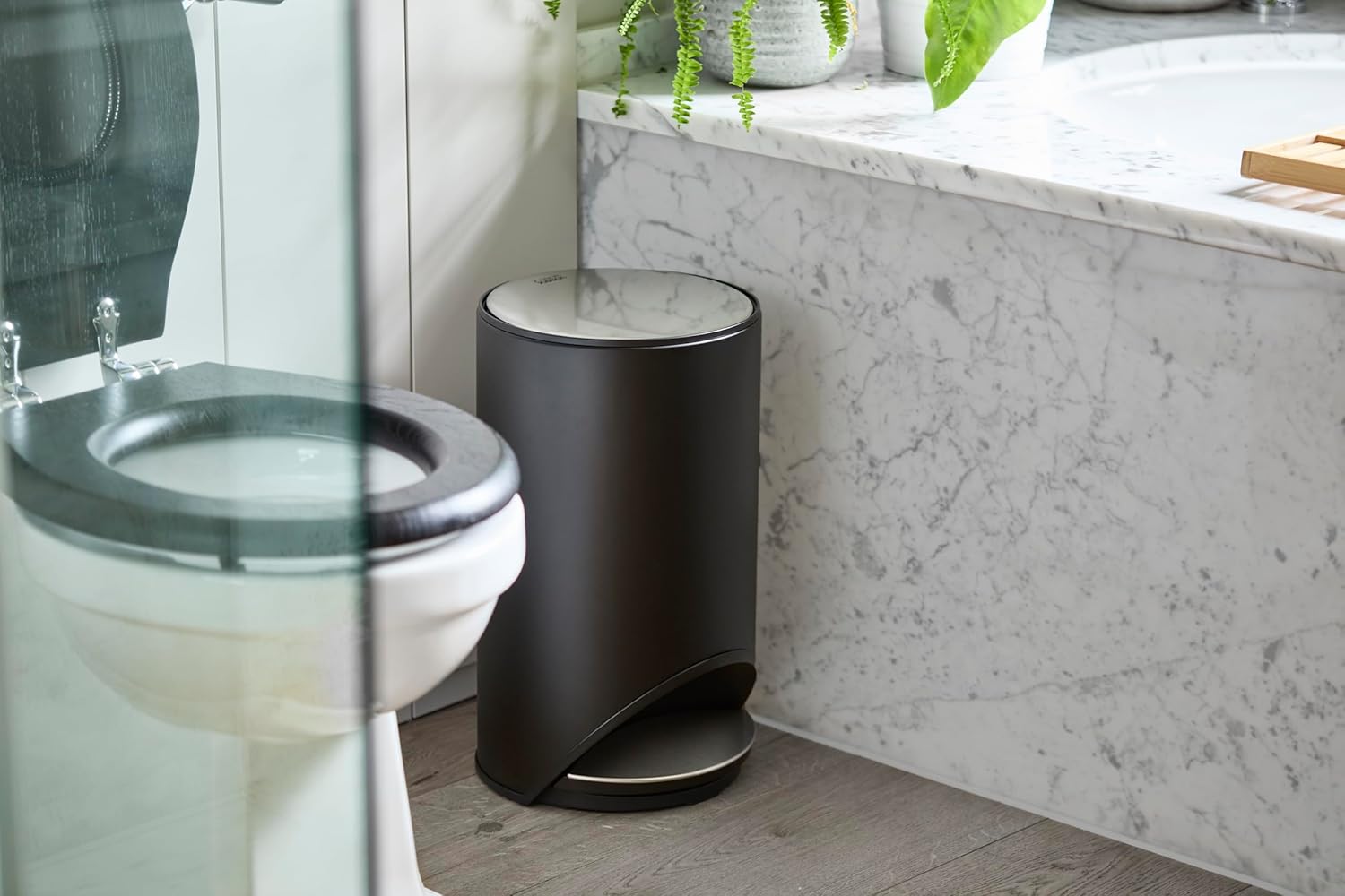 Joseph Joseph Arc 10L Easy-push Pedal Trash Can – Matt Black – S