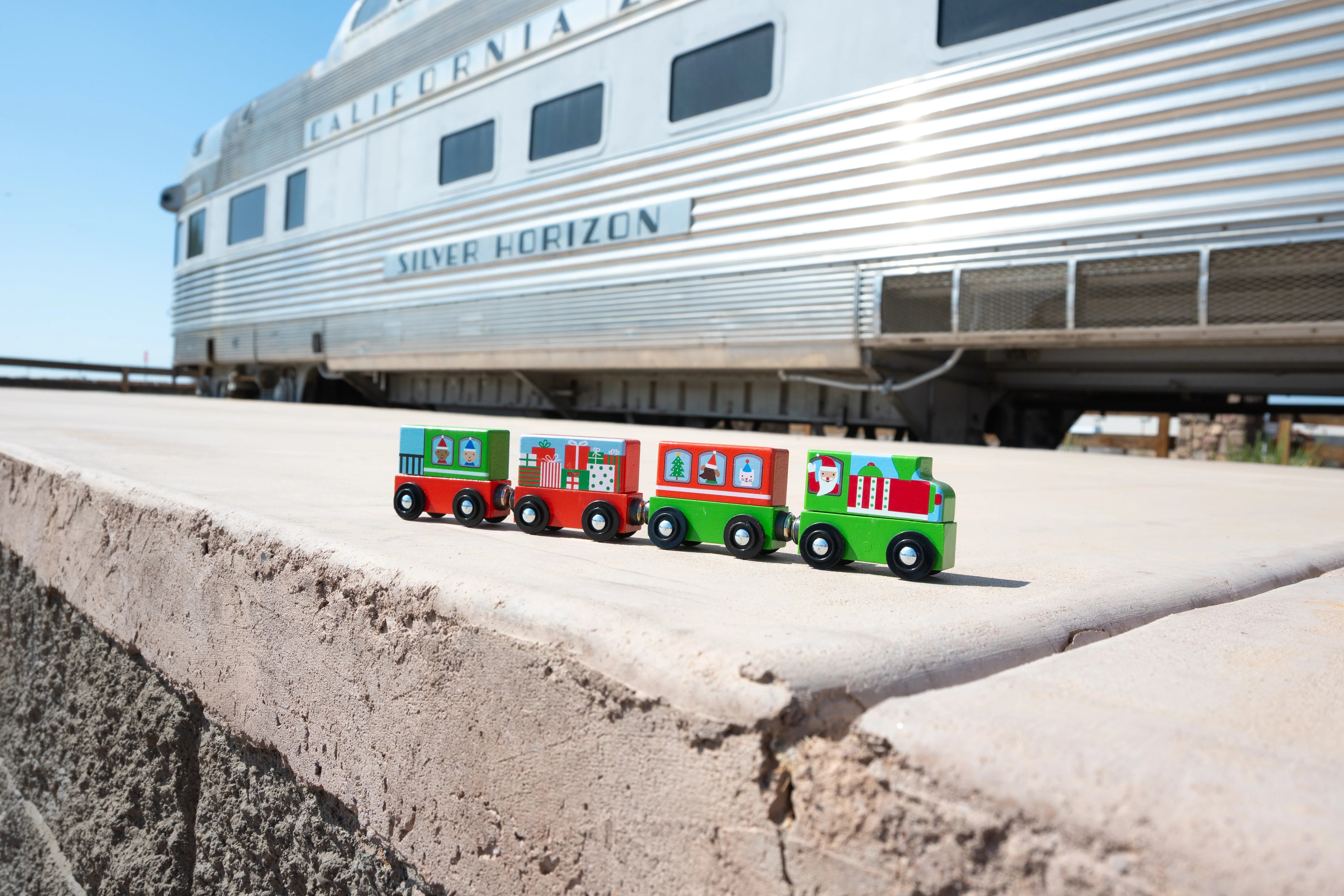 Jack Rabbit Magnetic Christmas Train Mighty Minis – Set of 4
