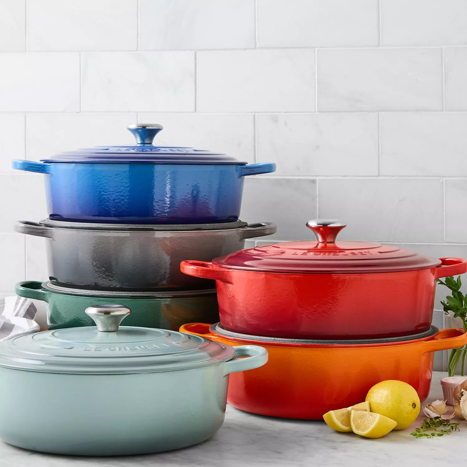 Le Creuset Wide Round Oven – SPECIAL – Flame