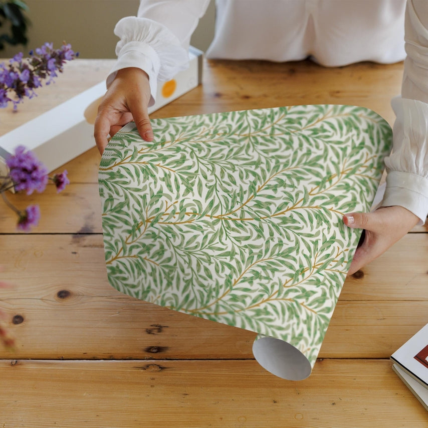 The Master Herbalist Scented Non-Adhesive Drawer Liners – Sandalwood – 5 Sheets – 23.6" x 16.5"