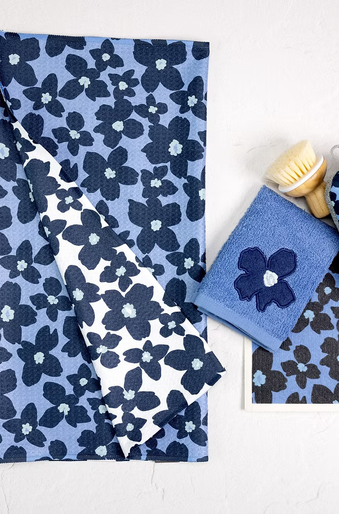 MU Kitchen Vibe Dish Towel – 18" x 30" – Periwinkle Floral