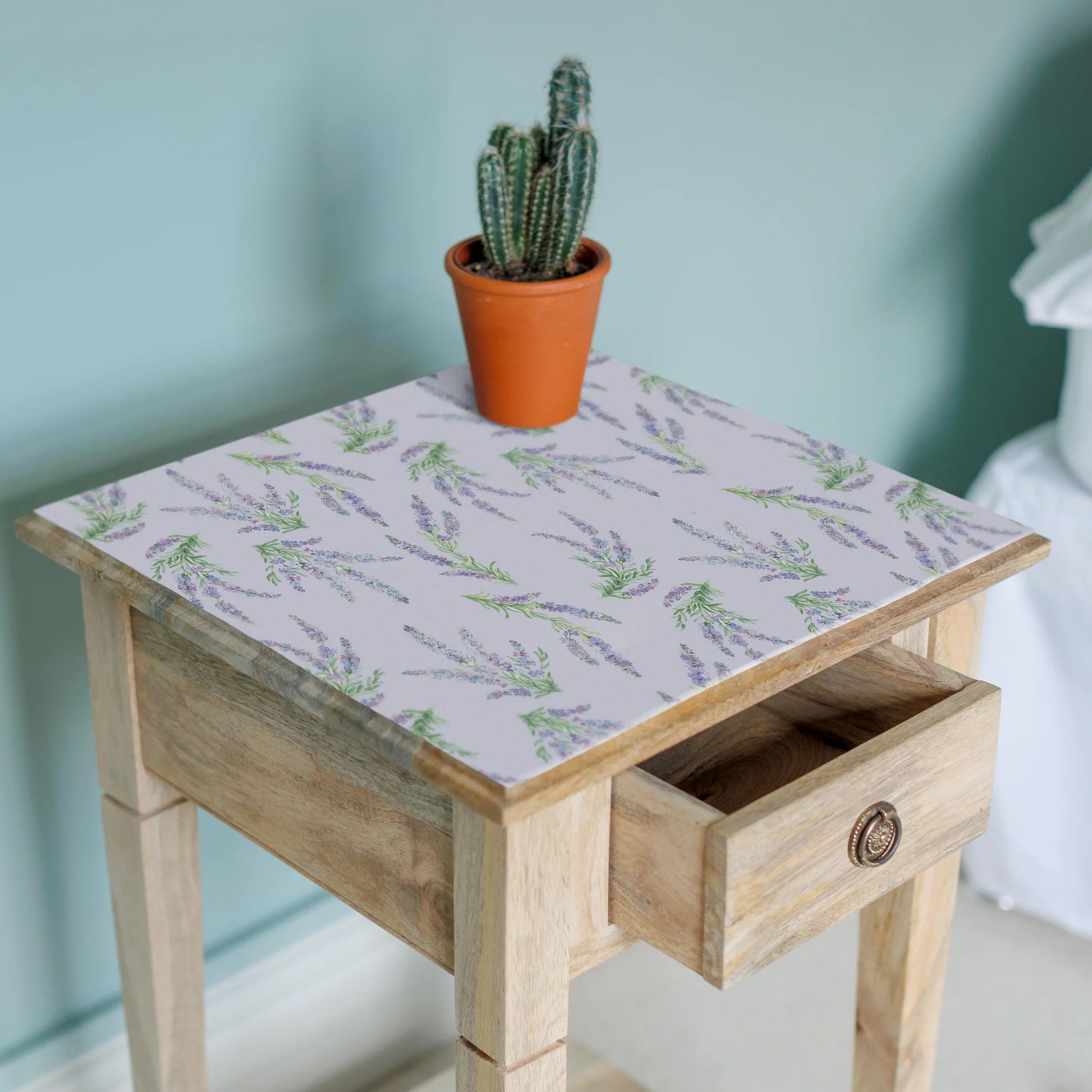 The Master Herbalist Scented Non-Adhesive Drawer Liners – Lavender – 5 Sheets – 23.6" x 16.5"