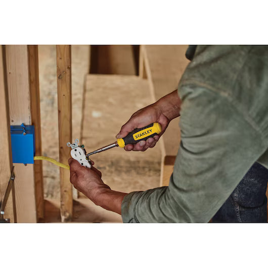 Stanley Quick-Change Screwdriver – 6-In-1 Multi-Bit