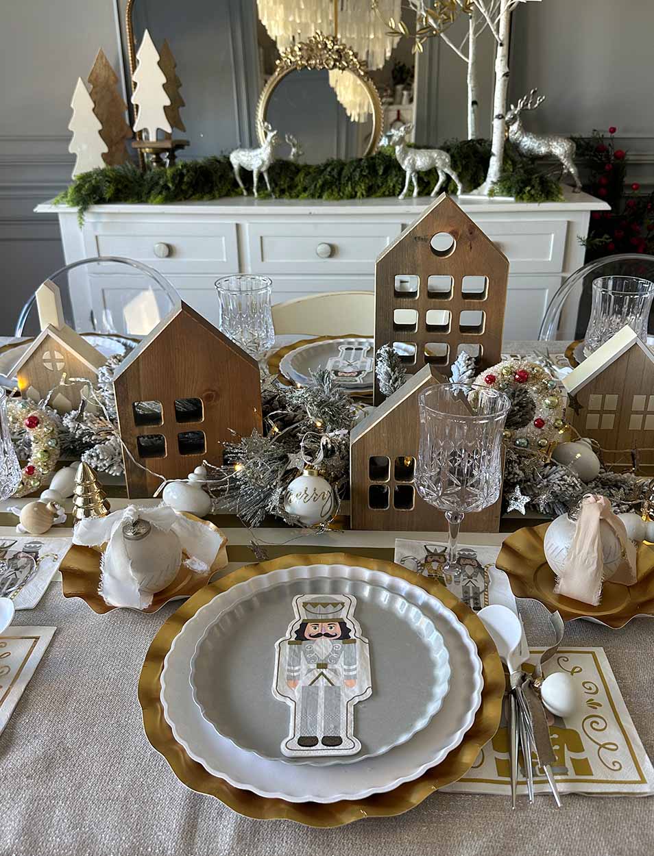 Sophistiplate Nutcracker Guest Towel - Thumbnail 5